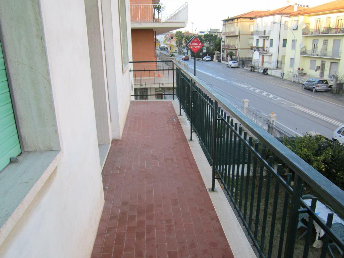 Casa Arcobaleno Apartment Cupra Marittima Bagian luar foto