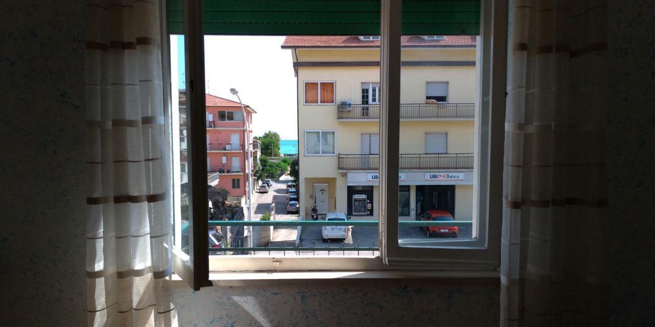 Casa Arcobaleno Apartment Cupra Marittima Bagian luar foto